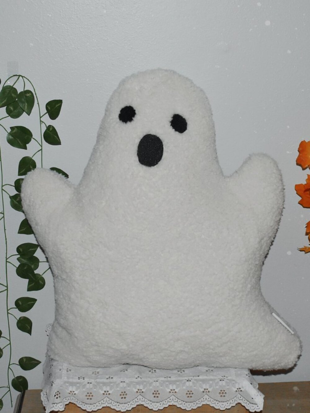 Novogratz Soft Sherpa Plush Spooky Ghost Throw Pillow Fall Halloween Decor